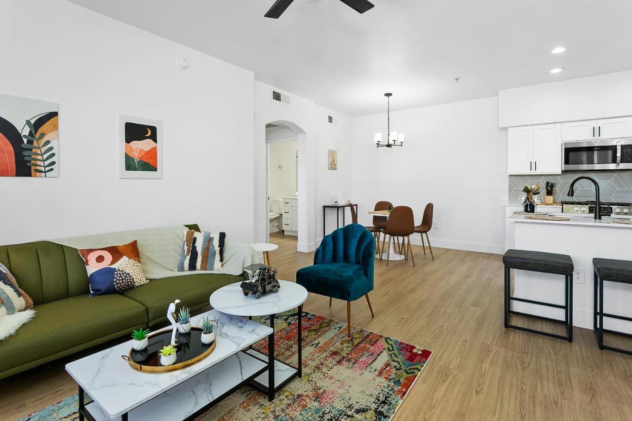 Cozysuites Glendale By The Stadium With Pool 05 ภายนอก รูปภาพ