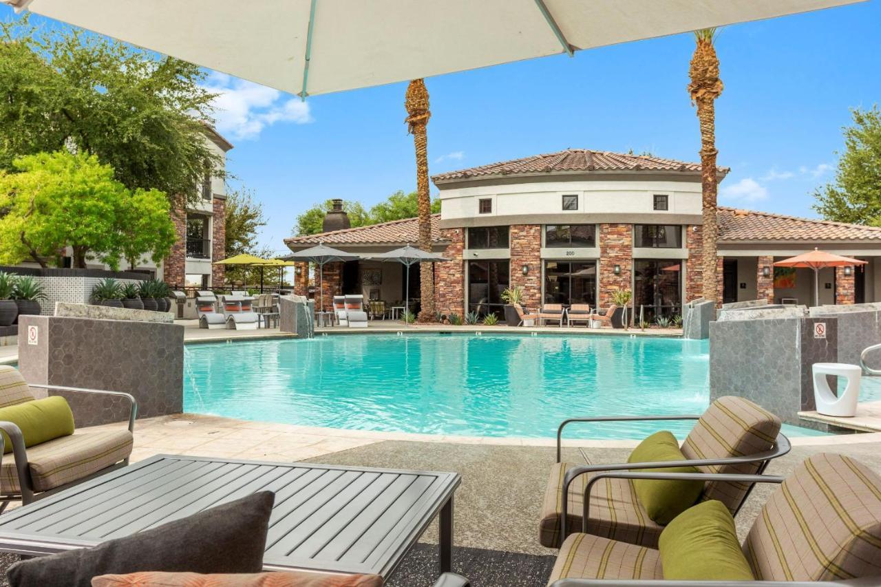 Cozysuites Glendale By The Stadium With Pool 05 ภายนอก รูปภาพ